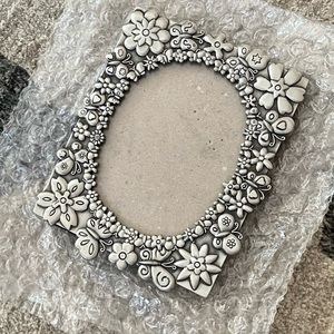 Oval Picture Frame